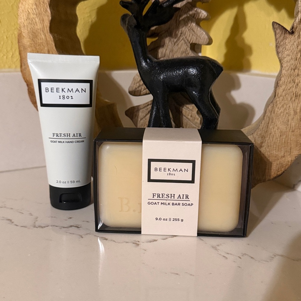 Beekman 1802 Fresh Air 9oz goat milk soap & Fresh Air Hand Cream